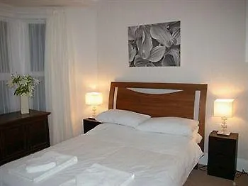 Bridge House 3*